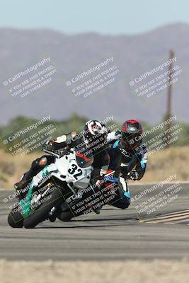 media/Oct-13-2025-Moto Forza (Mon) [[a66d839500]]/3-B Group/Session 3 (Turn 16)/